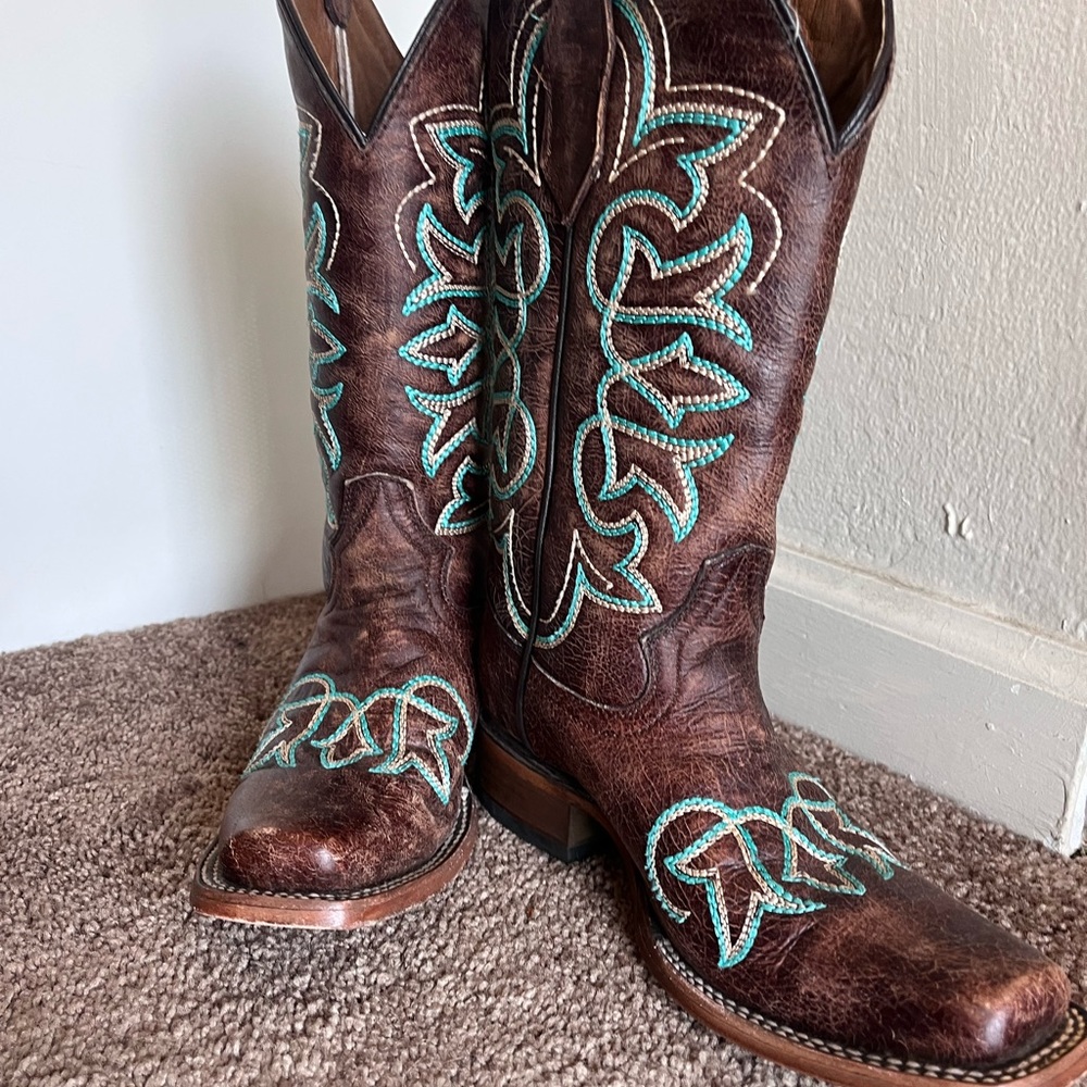 Woman cowgirl boots